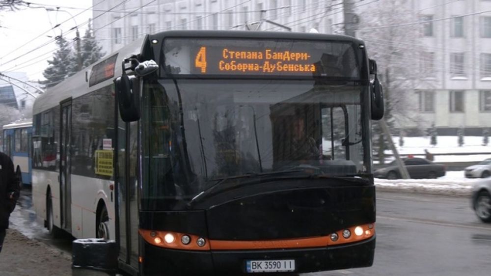 Автобус №4 в Черновцах: Расписание, схема, стоимость